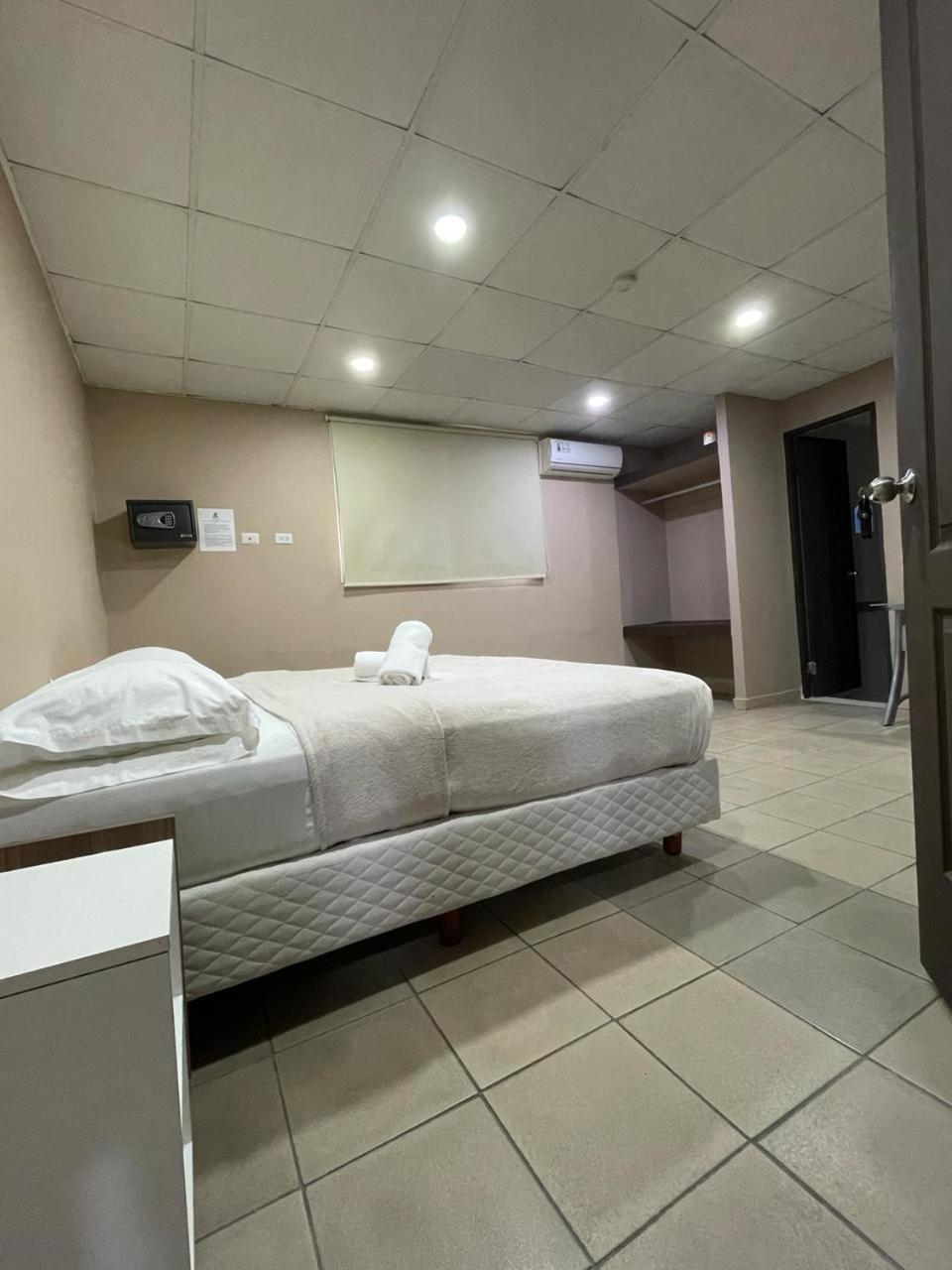 Hostal El Prado Панама Экстерьер фото